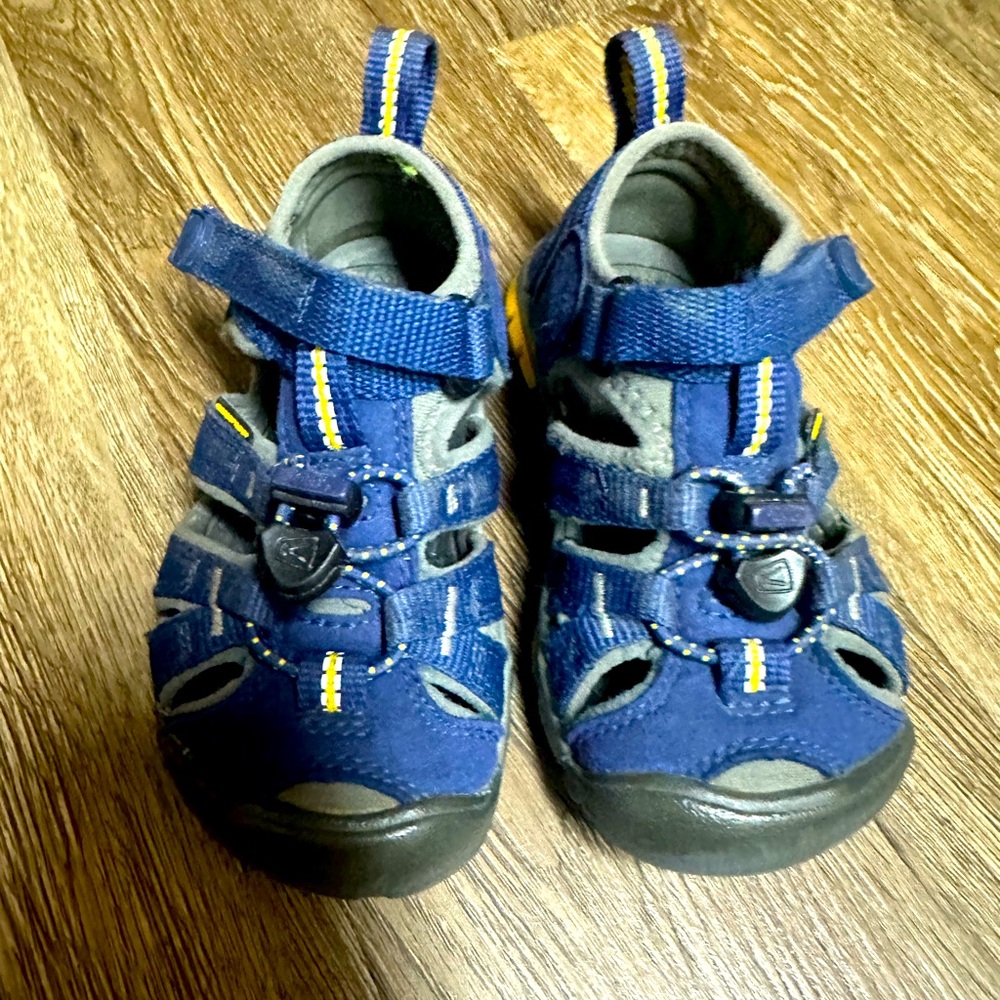 Keen Toddler 8 Navy Blue Sandals